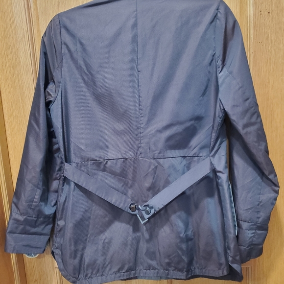 Beautiful lightweight reflective brown jacket - Picture 8 of 10